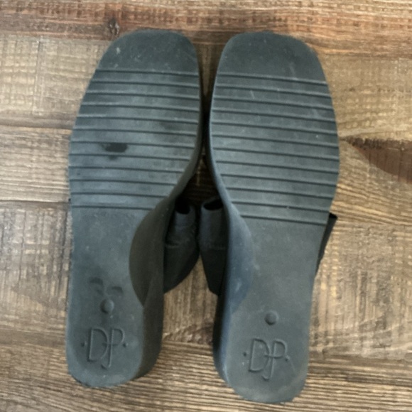 Donald J. Pliner Black Women's Knotted Sandals - Picture 9 of 9